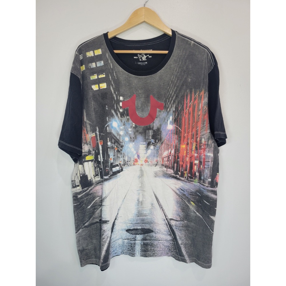 True Religion Mens Graphic T Shirt Night Cityscape Print Short Sleeve‎ Crew Neck